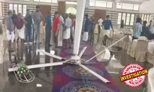 ഹെലികോപ്ടര്‍ ഫാനുകള്‍ സുരക്ഷിതമോ? താഴൂര്‍ സെന്റ് മേരീസ് പള്ളിയില്‍ മനസമ്മത ചടങ്ങിനിടെ ഒഴിവായത് വന്‍ ദുരന്തം; അറ്റകുറ്റ പണികള്‍ നടത്താതിരുന്നത് തൃശൂരില്‍ അപകടമായി; സമാന ഫാന്‍ ഘടിപ്പിച്ച ഗുരുവായൂര്‍ ക്ഷേത്ര നടപ്പന്തലില്‍ അടക്കം പരിശോധന അനിവാര്യം; ആ പള്ളിയില്‍ സംഭവിച്ചത് എന്ത്?