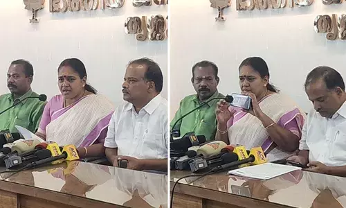 ബോംബ് സ്‌ഫോടനം പൊലീസ് മാലപ്പടക്കമാക്കി മാറ്റി; പൊലീസിന്റെ ഭാഗത്ത് നിന്നും ഗൂഢാലോചന നടന്നു; എസിപിക്ക് തന്നോട് കാലങ്ങളായി പ്രത്യേക സ്‌നേഹം ഉണ്ടെന്നും പരിഹസിച്ച് ശോഭ സുരേന്ദ്രന്‍