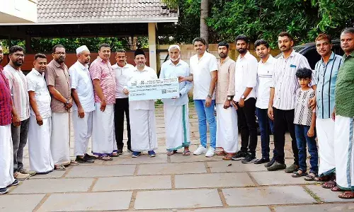 കെഎംസിസി ബഹ്‌റൈന്‍ മലപ്പുറം പൂക്കോയ തങ്ങള്‍ ഹോസ്പിസ് സെന്ററിലേക്ക് ഫണ്ട് കൈമാറി.