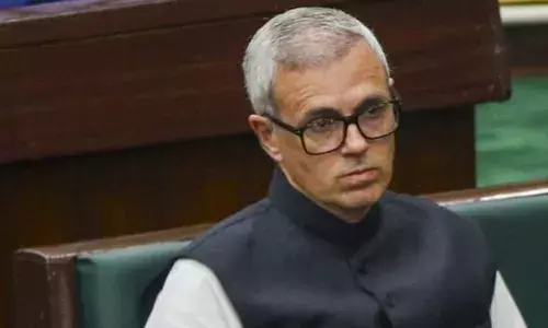 മനുഷ്യജീവനുകളെ രാഷ്ട്രീയ വിലപേശലിന് ഉപയോഗിക്കാന്‍ താല്‍പര്യമില്ല; ഈ സമയത്ത് സംസ്ഥാന പദവി ആവശ്യപ്പെടാനില്ല; മറ്റൊരു അവസരത്തിലേ ഉന്നയിക്കൂവെന്ന് ഒമര്‍ അബ്ദുള്ള