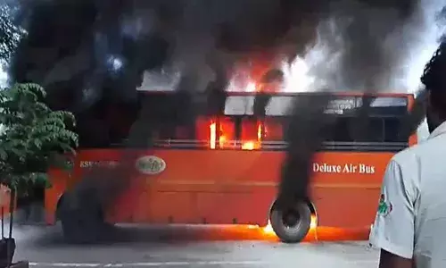 ആറ്റിങ്ങലില്‍ കെഎസ്ആര്‍ടിസി സ്വിഫ്റ്റ് ബസ്സിന് തീപിടിച്ചു; ആളപായമില്ല