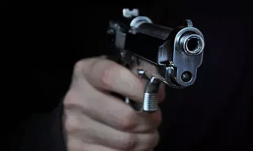 എംബിബിഎസ് ബിരുദമുള്ള മകള്‍ പഠിപ്പ് കുറഞ്ഞയാളെ വിവാഹം കഴിച്ചു; 24കാരിയായ ഡോക്ടറെ വെടിവെച്ച് കൊന്ന് പിതാവ്