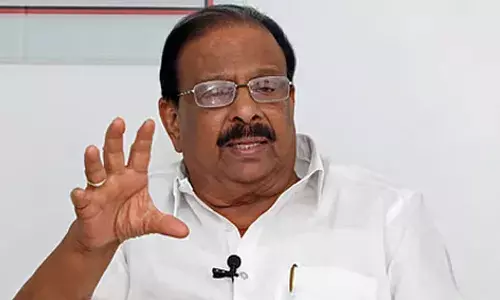 മണ്ണുംചാരി നിന്ന രണ്ടുപേര്‍ വിഴിഞ്ഞത്തിന്റെ പിതൃത്വം ഏറ്റെടുക്കാന്‍ മത്സരിക്കുന്നു;  നരേന്ദ്ര മോദിയും പിണറായി വിജയനും തമ്മില്‍ കടിപിടി കൂട്ടുകയാണ്; പരിഹാസവുമായി കെ സുധാകരന്‍