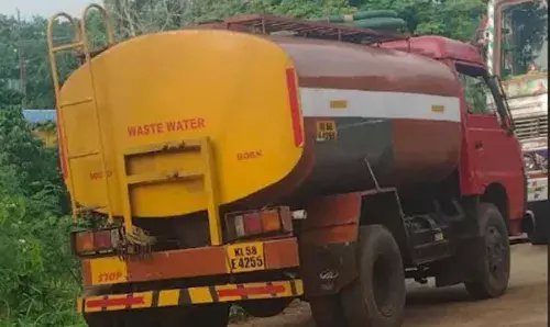 കക്കൂസ് മാലിന്യവുമായി പോയ ടാങ്കര്‍ ലോറി ചേസ് ചെയ്ത് പോലീസ് ജീപ്പ്; സിനിമാ സ്റ്റെലില്‍ മറ്റൊരു പോലീസ് ജീപ്പ് കുറുകെയിട്ട് തടഞ്ഞ് ടാങ്കര്‍ പിടിച്ചത് മൂന്നു കിലോമീറ്ററുകള്‍ക്ക് ശേഷം