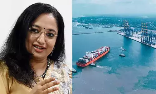 ഏത് കല്യാണ വീട്ടിലും കാണുന്ന തരം നിസാര തര്‍ക്കങ്ങളാണ് വിഴിഞ്ഞം ഉദ്ഘാടനത്തെ ചൊല്ലിയും നടക്കുന്നതെന്ന് ദിവ്യ എസ് അയ്യര്‍; പരിഹസിച്ചു സോഷ്യല്‍ മീഡിയ