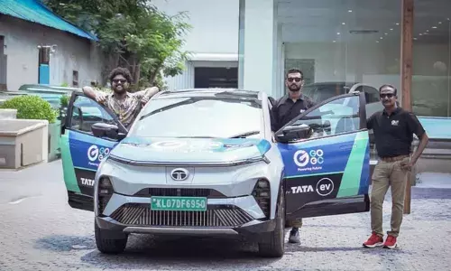 കേരള ടു നേപ്പാള്‍: ഇലക്ട്രിക് കാറില്‍ യാത്ര ആരംഭിച്ച് മലയാളി സംഘം; പരിസ്ഥിതി സംരക്ഷണത്തിനായി ഗ്രീന്‍ എനര്‍ജി ഉപയോഗം പ്രോത്സാഹിപ്പിക്കുക ലക്ഷ്യം