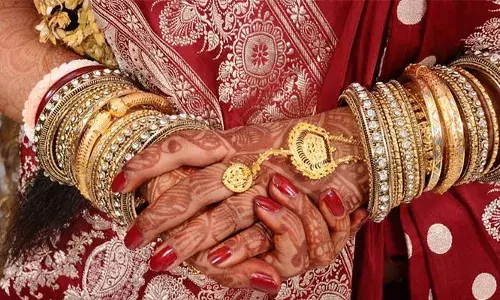 ആദ്യ രാത്രിയില്‍ തന്നെ നവവധുവിന്റെ 30 പവന്റെ സ്വര്‍ണം മോഷണം പോയി; പോയത് വിവാഹശേഷം അലമാരയില്‍ വച്ച് പൂട്ടിയ ആഭരണങ്ങള്‍; പോലീസ് അന്വേഷണം ആരംഭിച്ചു