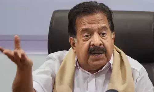 പ്രധാനമന്ത്രി വിഴിഞ്ഞത്ത് രാഷ്ട്രീയം പറഞ്ഞത് ശരിയായില്ല; ഉമ്മന്‍ ചാണ്ടിയുടെ പേരുപോലു ചടങ്ങില്‍ പരാമര്‍ശിച്ചില്ല; കെ പി സി സി പുനസംഘടന വേണമോയെന്ന് തീരുമാനിക്കേണ്ടത് ഹൈക്കമാന്റെന്നും ചെന്നിത്തല
