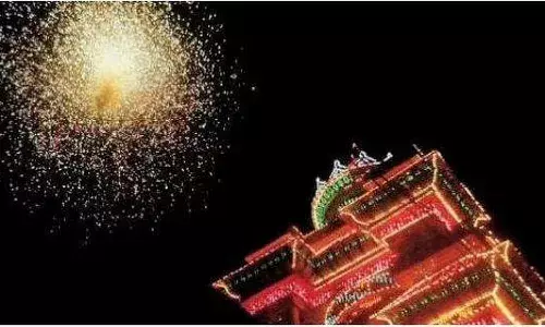 തൃശൂര്‍ പൂരം; സാമ്പളിള്‍ വെടിക്കെട്ട് ഇന്ന്; ഇത്തവണ വെടിക്കെട്ടിന് തിരികൊളുത്തുക തിരുവമ്പാടി; വെടിക്കെട്ട് കാണാന്‍ എത്തുക ആയിരങ്ങള്‍