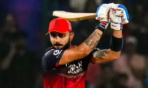 ആര്‍.സി.ബിക്ക് വേണ്ടി 300 സിക്‌സറുകള്‍ നേടുന്ന ആദ്യ താരമായി വിരാട് കോലി; ചെന്നൈക്കെതിരെ വിരാട് തിരുത്തിയത് അഞ്ച് കിടിലന്‍ റെക്കോഡുകള്‍