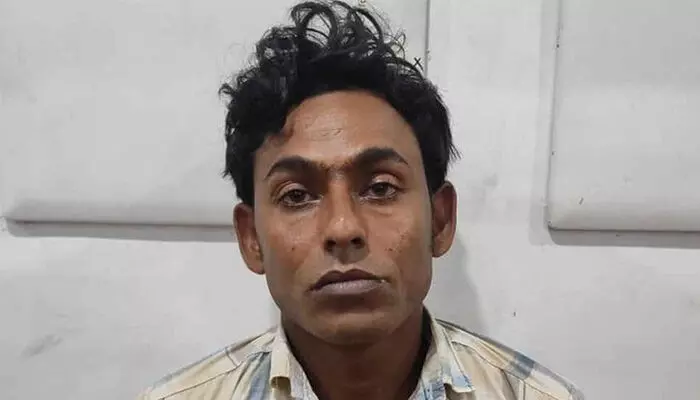 വൈകിട്ട് പട്രോളിങ് നടത്തുന്നതിനിടെ സംശയം; പോലീസ് വാഹനം കണ്ടയുടന് ഓടിരക്ഷപ്പെടാന് ശ്രമം; പിടികൂടി പരിശോധനയില് കിട്ടിയത് 4.5 ഗ്രാം ബ്രൗണ്ഷുഗര്; ഏറ്റുമാനൂരില് അന്യസംസ്ഥാന തൊഴിലാളി പിടിയില് വൈകിട്ട് പട്രോളിങ് നടത്തുന്നതിനിടെ സംശയം; പോലീസ് വാഹനം കണ്ടയുടന് ഓടിരക്ഷപ്പെടാന് ശ്രമം; പിടികൂടി പരിശോധനയില് കിട്ടിയത് 4.5 ഗ്രാം ബ്രൗണ്ഷുഗര്; ഏറ്റുമാനൂരില് അന്യസംസ്ഥാന തൊഴിലാളി പിടിയില്