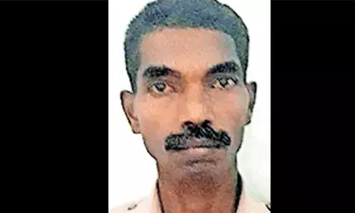 എസ്‌ഐഎ വീട്ടില്‍ തൂങ്ങി മരിച്ച നിലയില്‍ കണ്ടെത്തി; അടുക്കളയോട് ചേര്‍ന്നുള്ള ഷെഡില്‍ മൃതദേഹം കണ്ടെത്തി; മരണകാരണം വ്യക്തമല്ല