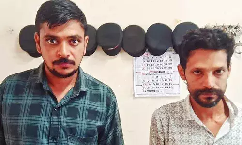 അനധികൃതമായി സൂക്ഷിച്ച വന്‍ അളവിലെ സ്പിരിറ്റും കള്ളും പിടികൂടി; പിടികൂടിയത് 446 ലിറ്റര്‍ സ്പിരിറ്റും, പിക്കപ്പ് വാനില്‍ സൂക്ഷിച്ച 360 ലിറ്റര്‍ കള്ളും; സംഭവത്തില്‍ രണ്ട് പേരെ എക്‌സൈസ് പിടികൂടി