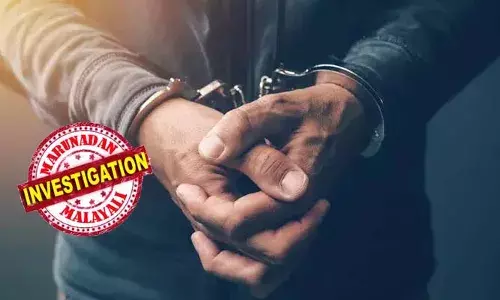 വ്യാപാരിയെ ഹോട്ടല്‍ മുറിയില്‍ പൂട്ടിയിട്ട് 20 കോടിയിലേറെ രൂപയുടെ വജ്രാഭരണങ്ങള്‍ കവര്‍ന്നു; കവര്‍ച്ച നടത്തിയത് വജ്രം വാങ്ങാനെന്ന വ്യാജേന വിളിച്ചു വരുത്തി: നാലു പേര്‍ അറസ്റ്റില്‍