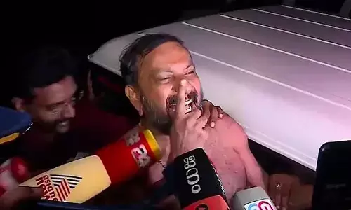 ഷാജന്‍ സ്‌കറിയയെ കസ്റ്റഡിയിലെടുത്ത രീതി കാടത്തം; അതിക്രമം കാണിച്ച പോലീസിനെതിരെ നടപടി സ്വീകരിക്കണമെന്ന് തിരുവനന്തപുരം പ്രസ് ക്ലബ്