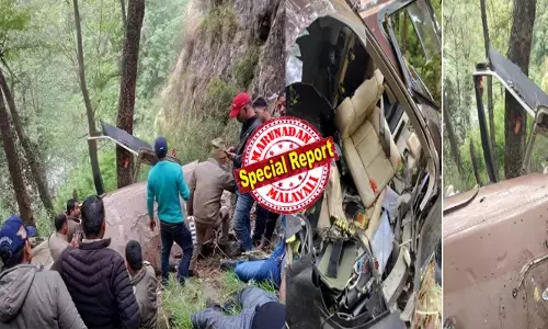 ആകാശത്ത് മുഴക്കം പോലെ ഒരു ശബ്ദം; പൊടുന്നനെ കാതടപ്പിക്കുന്ന രീതിയിൽ പൊട്ടിത്തെറി; മലഞ്ചെരുവിൽ നാട്ടുകാരും പോലീസും ഓടിയെത്തി; ഉത്തരകാശിയിൽ ഹെലികോപ്റ്റർ തകർന്നുവീണ് അഞ്ച് പേർക്ക് ദാരുണാന്ത്യം; രണ്ടുപേർക്ക് ഗുരുതര പരിക്ക്