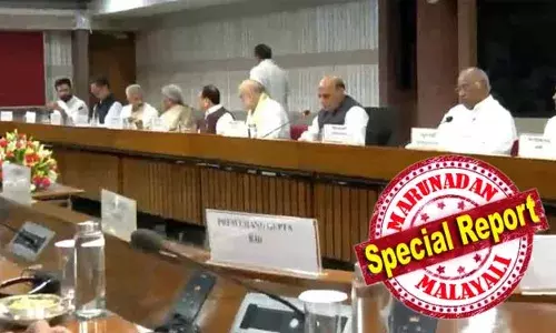 ഓപ്പറേഷന്‍ സിന്ദൂര്‍ അവസാനിച്ചിട്ടില്ല;  ഇന്ത്യന്‍ നടപടിയില്‍ കൊല്ലപ്പെട്ടത് നൂറിലധികം ഭീകരര്‍; പാക്കിസ്ഥാന്‍ ആക്രമിച്ചാല്‍ ഇന്ത്യ തിരിച്ചടിക്കുമെന്ന് പ്രതിരോധ മന്ത്രി രാജ്‌നാഥ് സിംഗ്; ഭീകരവിരുദ്ധ പ്രവര്‍ത്തനത്തിന് പൂര്‍ണ പിന്തുണ നല്‍കുമെന്ന് പ്രതിപക്ഷവും; 27 വിമാനത്താവളങ്ങള്‍ ശനിയാഴ്ച വരെ അടച്ചു എന്തിനും സജ്ജമായി ഇന്ത്യ