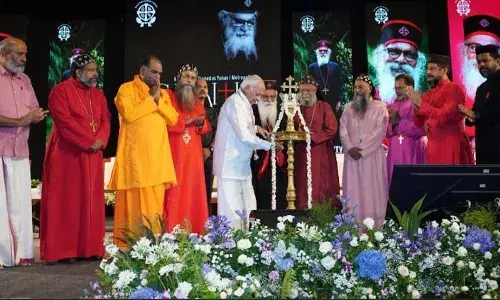 രാജ്യം പ്രതിസന്ധി അഭിമുഖീകരിക്കുമ്പോള്‍ പ്രധാനമന്ത്രിക്ക്  നമ്മുടെ അനുഗ്രഹവും ആശീര്‍വാദവും നല്‍കണം: ആരിഫ് മുഹമ്മദ് ഖാന്‍