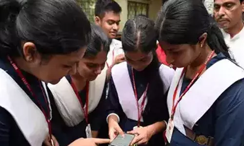 എസ്എസ് എല്‍സി പരീക്ഷാഫലം ഇന്ന് ഉച്ചയ്ക്ക് മൂന്നിന്; വിവിധ വെബ്‌സൈറ്റുകളിലും മൊബൈല്‍ ആപ്പുകളിലും ഫലം അറിയാം