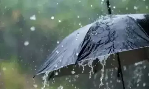 സംസ്ഥാനത്ത് ഒറ്റപ്പെട്ട മഴ തുടരും; ഇടിമിന്നലിനും ശക്തമായ കാറ്റിനും സാധ്യതയെന്ന് കേന്ദ്ര കാലാവസ്ഥാ വകുപ്പ്