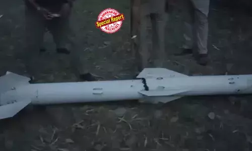 പഞ്ചാബില്‍ ഹോഷിയാര്‍പൂരിലെ വയലില്‍ പൊട്ടിത്തെറിക്കാത്ത മിസൈല്‍ കണ്ടെത്തി; സ്ഥലത്തേക്ക് കുതിച്ചെത്തി ഫോറന്‍സിക് വിദഗ്ധരും ബോംബ് സ്‌ക്വാഡും; കണ്ടെത്തിയത് ചൈനീസ് നിര്‍മ്മിത ദീര്‍ഘദൂര പിഎല്‍ 15 മിസൈല്‍; ഭട്ടിന്‍ഡയിലും മിസൈല്‍ അവശിഷ്ടങ്ങള്‍; പരാജയപ്പെട്ട പാക് ആക്രമണത്തിന്റെ തെളിവുകളായി ചിതറി കിടക്കുന്ന മിസൈല്‍, ഡ്രോണ്‍ അവശിഷ്ടങ്ങള്‍
