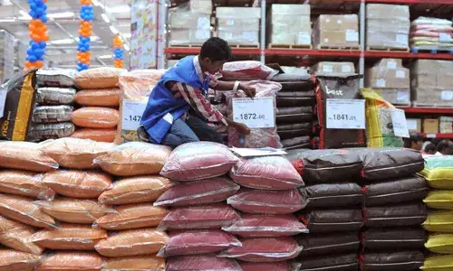 അവശ്യവസ്തുക്കള്‍ പൂഴ്ത്തിവെക്കുന്നതിനെതിരെ സര്‍ക്കാര്‍ മുന്നറിയിപ്പ്