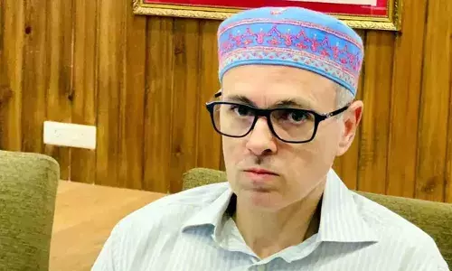 പാക്ക് ഷെല്ലാക്രമണത്തില്‍ കൊല്ലപ്പെട്ടവരുടെ കുടുംബങ്ങള്‍ക്ക് പത്ത് ലക്ഷം രൂപ ധനസഹായം പ്രഖ്യാപിച്ച് ഒമര്‍ അബ്ദുള്ള