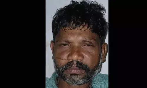 കൊലക്കേസ് പ്രതി വീട്ടില്‍ അതിക്രമിച്ചു കയറി; യുവതിയെ മര്‍ദിച്ചു; വസ്ത്രം വലിച്ചു കീറി അപമാനിച്ചു; ഒരു മാസത്തിന് ശേഷം പ്രതിയെ അറസ്റ്റ് ചെയ്ത് പുളിക്കീഴ് പോലീസ്