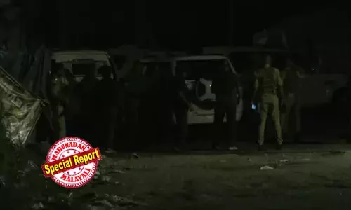 ഡ്രോണ്‍ ആക്രമണവും ഷെല്ലാക്രമണവും പുരോഗമിക്കുന്നതിനിടെ ജമ്മുവിലെ നഗ്രോട്ട സൈനിക കേന്ദ്രത്തിന് നേരേ ആക്രമണശ്രമം; നുഴഞ്ഞുകയറ്റക്കാരനെ നേരിട്ടതോടെ കേന്ദ്രത്തിന് പുറത്ത് വെടിവെപ്പ്; സൈനികന് പരിക്കേറ്റു; ഭീകരനു വേണ്ടി തിരച്ചില്‍ തുടരുന്നു