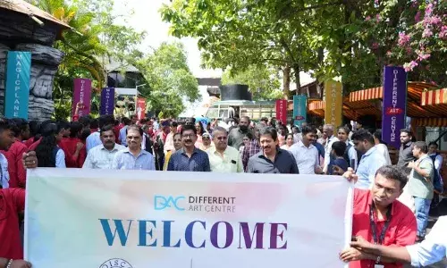 കലാലോകത്തേയ്ക്ക് പുതിയ ചുവടുവയ്പുകളുമായി ഡിഫറന്റ് ആര്ട് സെന്ററില് അഞ്ചാം ബാച്ചിന് തുടക്കം കലാലോകത്തേയ്ക്ക് പുതിയ ചുവടുവയ്പുകളുമായി ഡിഫറന്റ് ആര്ട് സെന്ററില് അഞ്ചാം ബാച്ചിന് തുടക്കം