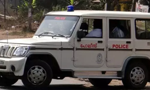 കുളത്തൂപ്പുഴയിലും കൊട്ടിയത്തുമായി രണ്ട് പോക്സോ കേസുകളില്‍ പ്രതി; പതിമൂന്നുകാരിയെ പീഡിപ്പിച്ച് ഗര്‍ഭിണിയാക്കിയതിന് പുതിയ കേസ്; ആനപ്പാപ്പാന്റെ സഹായിയായ യുവാവ് പോലീസിനെ വെട്ടിച്ച് പമ്പയാറ്റില്‍ ചാടി  രക്ഷപ്പെട്ടു