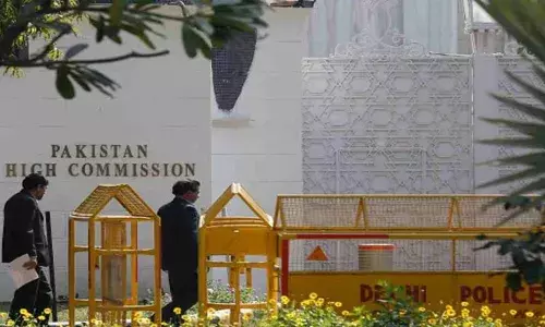 ഔദ്യോഗിക പദവിക്ക് ചേരാത്ത പ്രവര്‍ത്തനം; പാക്കിസ്ഥാന്‍ ഹൈക്കമ്മീഷനിലെ ഉദ്യോഗസ്ഥന്‍ രാജ്യം വിടണമെന്ന് ഇന്ത്യ; 24 മണിക്കൂര്‍ സമയം അനുവദിച്ചതായി വിദേശകാര്യ മന്ത്രാലയം