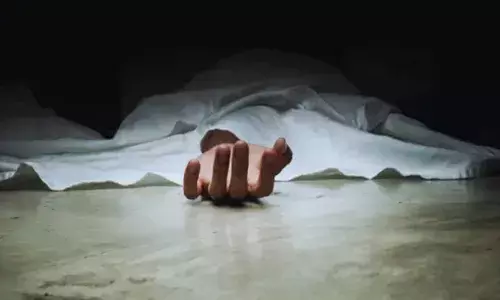 ഇസ്രയേല്‍ സ്വദേശിയായ ഭാര്യയെ വെട്ടി കൊലപ്പെടുത്തിയ കേസ്: കോടതി വെറുതെ വിട്ട ഭര്‍ത്താവിനെ തൂങ്ങി മരിച്ച നിലയില്‍ കണ്ടെത്തി:  ആനന്ദാശ്രമത്തിലെ അന്തേവാസിയായിരുന്ന കൃഷ്ണ ചന്ദ്രന്റെ മരണം ജനല്‍ കമ്പിയില്‍ തൂങ്ങി