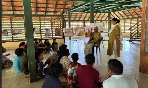 പ്രാക്തന വര്ണ്ണങ്ങളും വരകളും- കെ.സി.എച്ച് ആര് -ദ്വിദിന ശില്പശാല സംഘടിപ്പിച്ചു പ്രാക്തന വര്ണ്ണങ്ങളും വരകളും- കെ.സി.എച്ച് ആര് -ദ്വിദിന ശില്പശാല സംഘടിപ്പിച്ചു