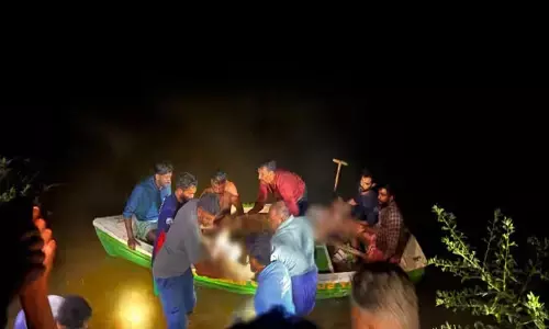 മീന്‍ പിടിക്കുന്നതിനിടെ അപകടം; പുഴയില്‍ കാൽവഴുതി വീണ് യുവാവിന് ദാരുണാന്ത്യം; മരിച്ചത് വാകയാട് സ്വദേശി സഞ്ജു