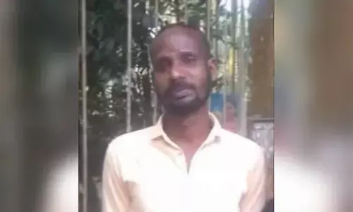 മുക്കത്ത് തിയേറ്റര്‍ കോമ്പൗണ്ടില്‍ 41-കാരനെ മരിച്ച നിലയില്‍ കണ്ടെത്തി; പാരപ്പെറ്റില്‍ കിടന്നുറങ്ങവേ ഉറക്കത്തില്‍ താഴേക്ക് വീണതെന്ന് നിഗമനം