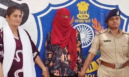 13കാരനെ തട്ടിക്കൊണ്ടുപോയ സംഭവം: ആരോപണവിധേയായ അധ്യാപിക ഗര്‍ഭം അലസിപ്പിച്ചു; പിതൃത്വ നിര്‍ണായത്തിനായി സാമ്പികള്‍ ഡിഎന്‍എ പരിശോധനക്ക് അയച്ചു