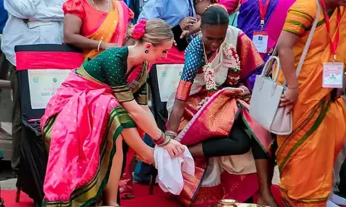 ഇന്ത്യന്‍ സ്ത്രീകളെ കൊണ്ട് മിസ് വേള്‍ഡ് മത്സരാര്‍ഥികളുടെ കാല്‍ കഴുകിച്ചു; തെലുങ്കാന ടൂറിസം വകുപ്പിന്റെ നടപടി വിവാദത്തില്‍