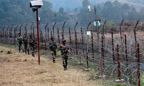 ഓണ്‍ലൈനിലൂടെ പരിചയപ്പെട്ട പാസ്റ്ററെ കാണാന്‍ അതിര്‍ത്തി കടന്ന് പാകിസ്താനിലെത്തി; ഇന്ത്യന്‍ യുവതി കസ്റ്റഡിയില്‍