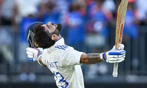 ഇന്ത്യയുടെ ടെസ്റ്റ് കുപ്പായം അഴിച്ച വിരാട് കോലി കൗണ്ടിയില്‍ കളിക്കുമോ? ലോര്‍ഡ്സില്‍ കളിക്കാനുള്ള ഓഫര്‍വെച്ച് മിഡില്‍സെക്‌സ്;  കോള്‍മാന്റെ ക്ഷണം സ്വീകരിക്കുമോ? ഇന്ത്യന്‍ താരത്തിന്റെ തീരുമാനം നിര്‍ണായകം