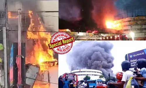 അണയ്ക്കും തോറും ആളിപ്പടര്‍ന്ന് തീ;  കോഴിക്കോട് സ്ഥിതി അതീവ ഗുരുതരം; സമീപ ജില്ലകളില്‍ നിന്നുള്ള അഗ്‌നിശമന സേനാ യൂണിറ്റുകളും കരിപ്പുര്‍ വിമാനത്താവളത്തിലെ ക്രാഷ് ടെന്‍ഡറും ശ്രമിച്ചിട്ടും തീ പടരുന്നു;  നഗരമാകെ കറുത്ത പുക; കെട്ടിടം പൂര്‍ണമായും കത്തിനശിച്ച നിലയില്‍; സമീപ പ്രദേശങ്ങളില്‍ കനത്ത ജാഗ്രത