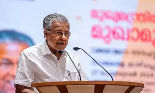 പ്രസവ സുരക്ഷ ഉറപ്പാക്കാന്‍ ചിലര്‍ വിമുഖത കാണിക്കുന്നു; ഇത് പ്രചരിപ്പിക്കുന്നത് സാമൂഹ്യദ്രോഹികള്‍: വിമര്‍ശനവുമായി മുഖ്യമന്ത്രി