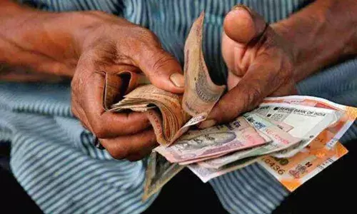 ക്ഷേമപെന്‍ഷന്‍ വിതരണം ഈ മാസം 21 മുതല്‍; 3200 രൂപ വീതം 50 ലക്ഷം പേര്‍ക്ക് ലഭിക്കും; പദ്ധതിക്ക് ആവശ്യമായ 1850 കോടി രൂപ സര്‍ക്കാര്‍ അനുവദിച്ചു