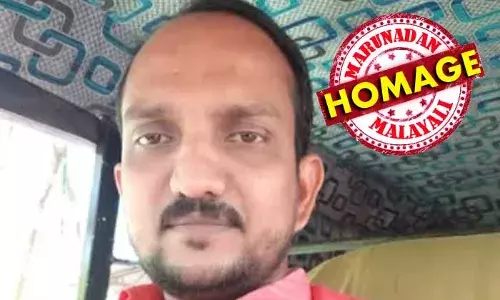 ക്രിക്കറ്റ് ടൂര്‍ണമെന്റ് കഴിഞ്ഞ തലശേരയില്‍ നിന്ന് വന്നത് പുലര്‍ച്ചെ; വീട്ടിലേക്കുള്ള യാത്രയ്ക്കിടെ നിയന്ത്രണം വിട്ട സ്‌കൂട്ടര്‍ തോട്ടിലേക്ക് മറിഞ്ഞു കെ.എസ്.ആര്‍.ടി.സി കണ്ടക്ടര്‍ മരിച്ചു; സംഭവം റാന്നി പെരുനാട് കൂനങ്കര ശബരി ശരണാശ്രമത്തിന് മുന്നില്‍