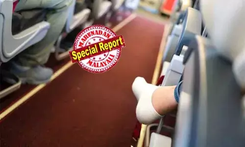 വിമാനത്തില്‍ കയറിയാല്‍ ഉടന്‍ ഷൂസ് അഴിച്ച് വെക്കുന്നവരുടെ കൂടെയാണോ നിങ്ങള്‍? എങ്കില്‍ വിചാരിക്കാത്ത പണി കിട്ടും; ഒരു ഫ്ളൈറ്റ് അറ്റന്‍ഡന്റ് യാഥാര്‍ഥ്യം വിശദീകരിക്കുമ്പോള്‍