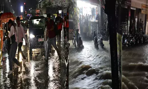ചെറിയ ഒരു മഴ പെയ്തതാ..!; ബെംഗളുരുവിൽ മഴ; നഗരങ്ങളിൽ വെള്ളം ഇരച്ചുകയറി; പലയിടത്തും ഗതാഗത തടസം; വീടുകൾക്കും നാശനഷ്ടം; യെല്ലോ അലർട്ട് പ്രഖ്യാപിച്ചു