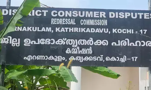 വാറന്റി കാലയളവില്‍ മൊബൈല്‍ ഫോണ്‍ തകരാര്‍ പരിഹരിച്ചില്ല; മൊബൈല്‍ ഫോണ്‍ കമ്പനി 98,690/ രൂപ നഷ്ടപരിഹാരം നല്‍കണം; ഫ്‌ലിപ്പ് സംവിധാനത്തിലെ തകരാര്‍ പരാതിക്കാരന്റെ അശ്രദ്ധ മൂലമെന്ന വാദം തള്ളി കോടതി