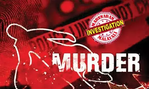 കണ്ണൂരില്‍ യുവാവിനെ വീട്ടില്‍ കയറി വെട്ടിക്കൊലപ്പെടുത്തി; കൊല്ലപ്പെട്ടത് കാഞ്ഞിരക്കൊല്ലി സ്വദേശി നിതീഷ് ബാബു; ഭാര്യയുടെ മുന്‍പില്‍ ഭര്‍ത്താവിന്റെ അരുംകൊല; കൊലപാതകം തടുക്കാന്‍ ശ്രമിച്ച ഭാര്യ വെട്ടേറ്റ് അതീവ ഗുരുതരാവസ്ഥയില്‍; ആക്രമിച്ചത് ബൈക്കിലെത്തി രണ്ടംഗ സംഘം