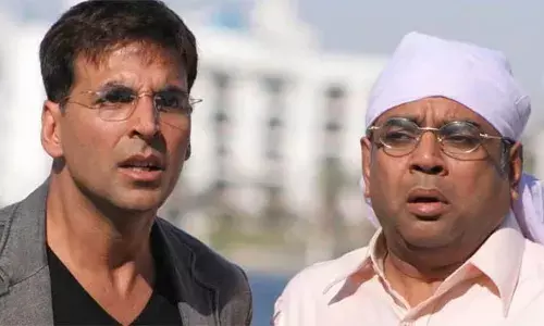 പ്രിയദര്‍ശന്‍ ചിത്രത്തില്‍ നിന്ന് ഷൂട്ടിംഗ് ആരംഭിച്ചതിന് പിന്നാലെ പിന്‍മാറി; പരേഷ് റാവലിനോട് 25കോടി നഷ്ടപരിഹാരം ആവശ്യപ്പെട്ട് അക്ഷയ് കുമാര്‍