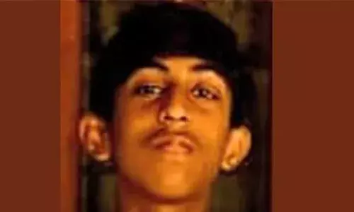 അവധിക്കാലം ആഘോഷിക്കാന്‍ ബന്ധുവീട്ടില്‍ എത്തി; പാടത്ത് കളിക്കാന്‍ സഹോദരങ്ങള്‍ക്കൊപ്പം പോയ പതിനഞ്ചുകാരന്‍ മുങ്ങിമരിച്ചു; സംഭവം തൃശൂരില്‍
